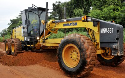 Máquinas na pista: Prefeitura de Cônego Marinho intensifica recuperação de estradas rurais