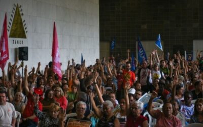 Educação: Professores da rede estadual de Minas Gerais iniciam greve por reajuste salarial