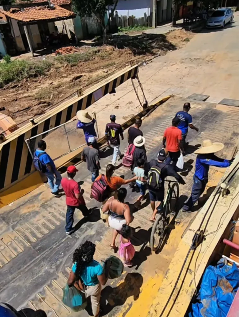 Mobilização popular surte efeito e travessia do Rio São Francisco em Manga ganha reforço de segunda balsa