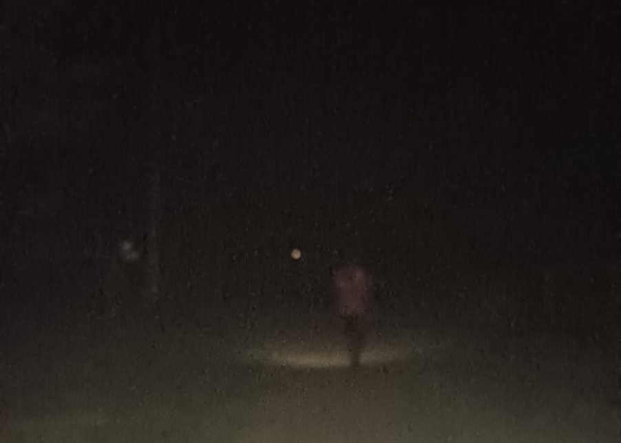 Moradores de Panelinha 2 ficam no escuro enquanto Prefeitura e Cemig divergem sobre responsabilidade