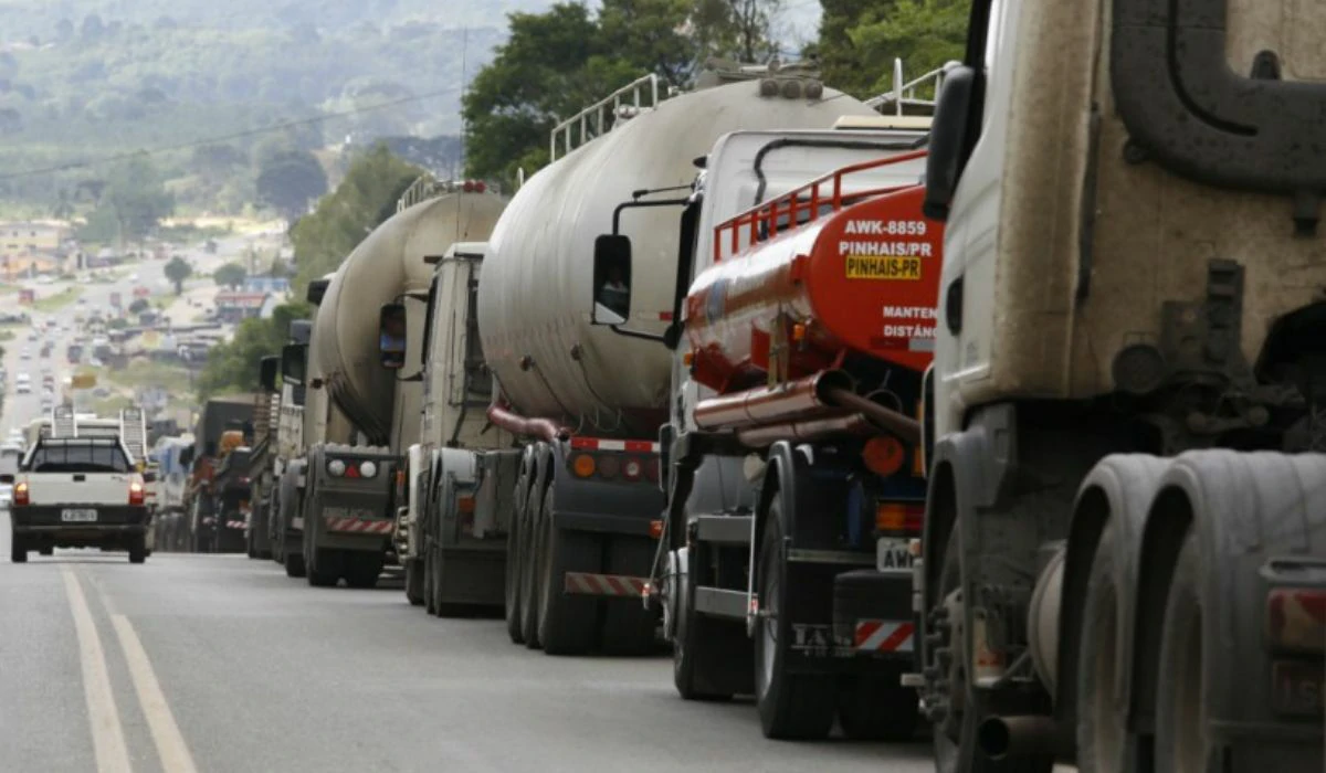 Alerta de Greve: Governo Federal corre contra o tempo para evitar paralisação nacional de caminhoneiros