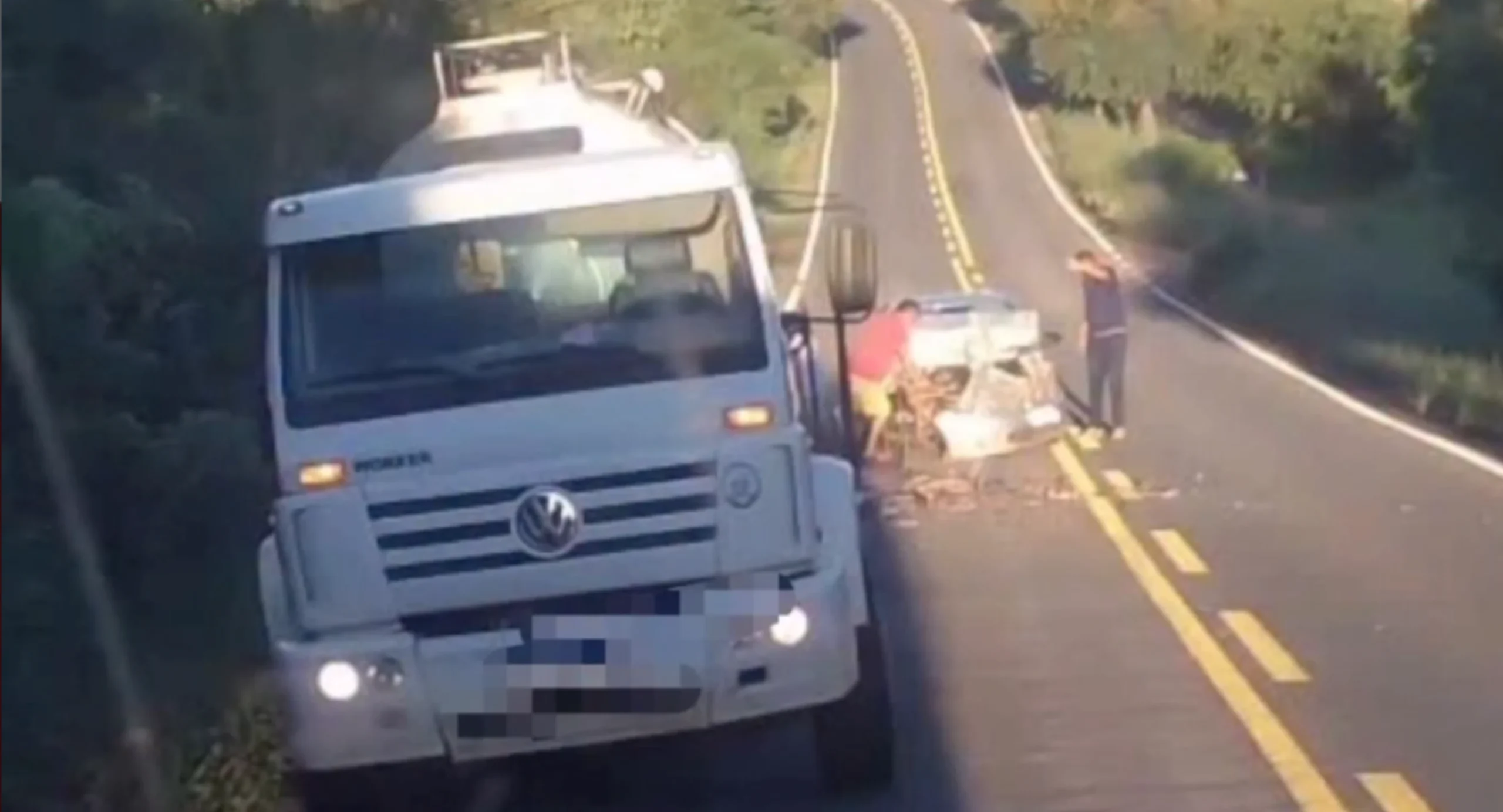 Grave colisão na BR-135 deixa dois feridos em Patis nesta segunda-feira (06)