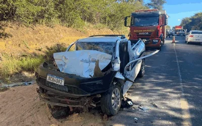 TRAGÉDIA NA MGC-401: Idoso de 75 anos morre esmagado em colisão traseira contra carreta em Jaíba