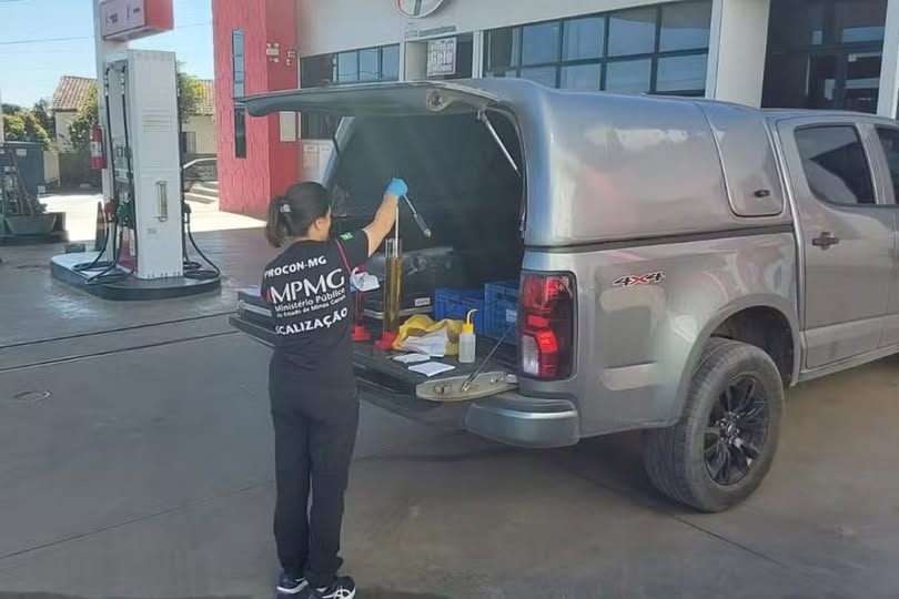 Olho nas bombas: Operação do Procon autua 13 postos na nossa região