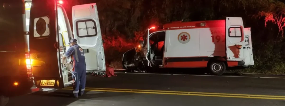 ACIDENTE ENVOLVENDO TRÊS VEÍCULOS DEIXA QUATRO FERIDOS NA MGC-135, EM MIRABELA