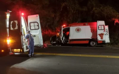 ACIDENTE ENVOLVENDO TRÊS VEÍCULOS DEIXA QUATRO FERIDOS NA MGC-135, EM MIRABELA
