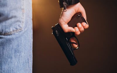 Duplo homicídio em Itacarambi: Adolescente e homem são mortos a tiros dentro de bar; PM busca suspeito
