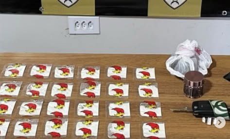 BRIGA ENTRE IRMÃOS EM BRASÍLIA DE MINAS TERMINA COM PRISÃO E APREENSÃO DE 71 PAPELOTES DE COCAÍNA