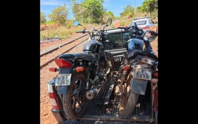 CERCO EM BOCAIÚVA: Câmeras do 'Olho Vivo' Flagram Fuga e PM Apreende Adolescentes que Furtaram Motos para Esconder na Zona Rural