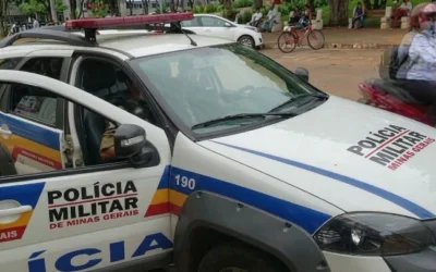 TENTATIVA DE FEMINICÍDIO EM VARZELÂNDIA: HOMEM INVADE CASA E ATACA EX-COMPANHEIRA A GOLPES DE FACÃO NA FRENTE DO FILHO